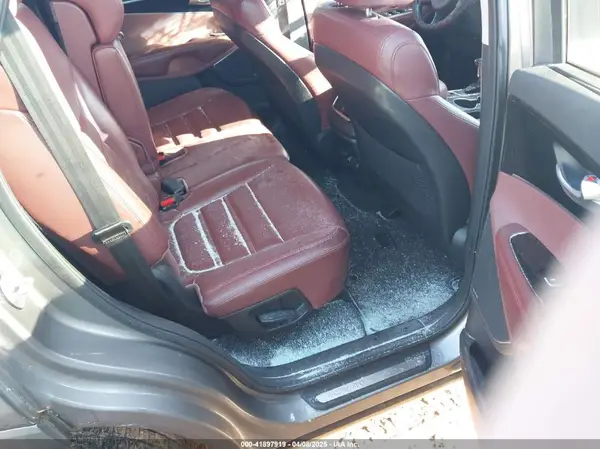 5XYPK4A51JG369469 2018 KIA SORENTO - Image 8