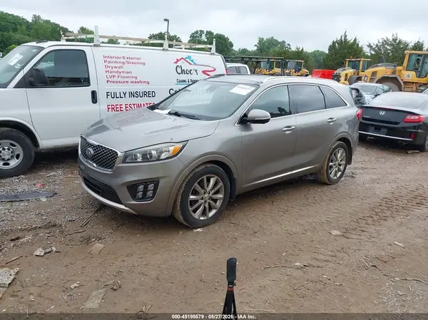 5XYPK4A51JG378933 2018 KIA SORENTO - Image 2