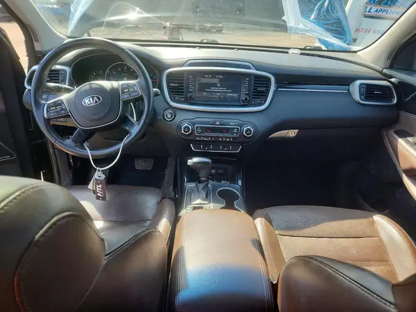 5XYPK4A51KG452675 2019 KIA SORENTO - Image 8