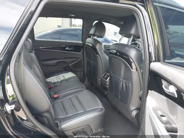 5XYPK4A51KG525088 2019 KIA SORENTO - Image 8