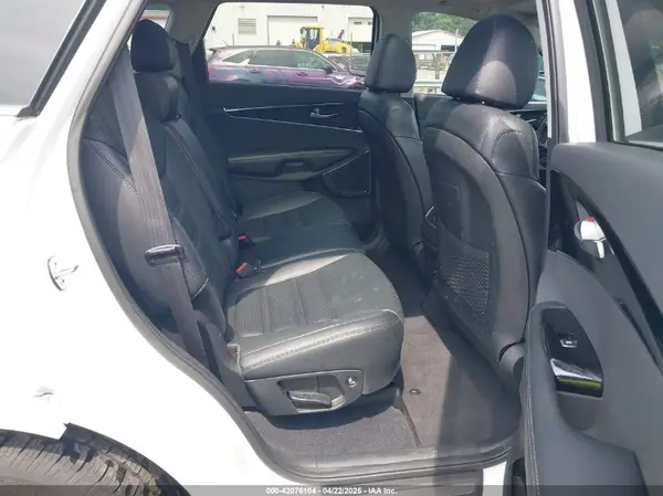 5XYPK4A51LG650674 2020 KIA SORENTO - Image 8