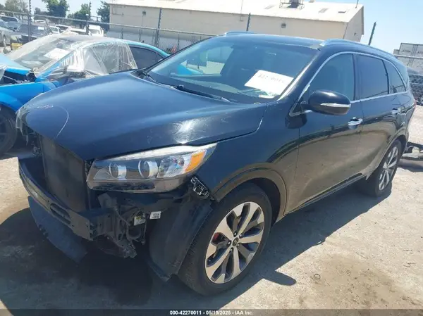 5XYPK4A52GG081811 2016 KIA SORENTO - Image 2