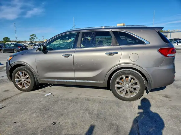 5XYPK4A52GG120803 2016 KIA SORENTO - Image 2