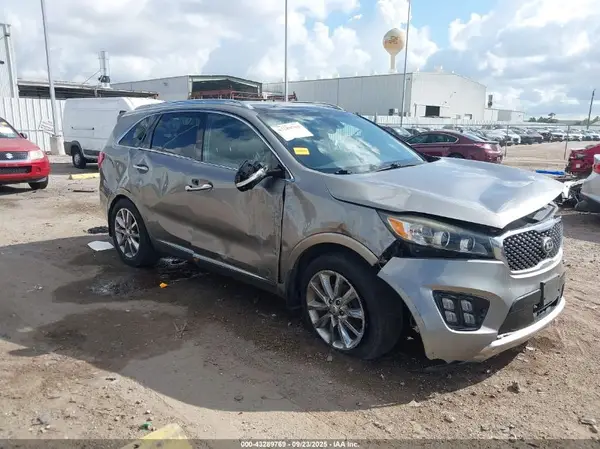 5XYPK4A52GG171413 2016 KIA SORENTO - Image 1