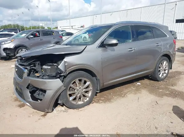 5XYPK4A52GG171413 2016 KIA SORENTO - Image 2