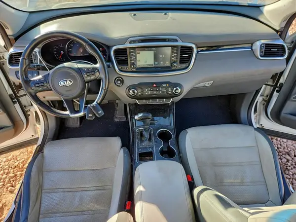 5XYPK4A52HG252428 2017 KIA SORENTO - Image 8