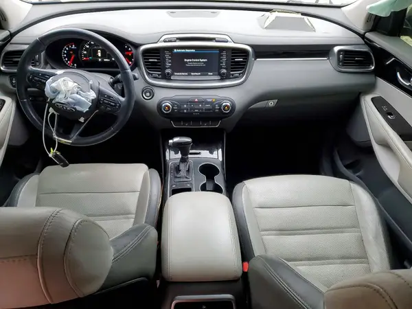 5XYPK4A52HG304270 2017 KIA SORENTO - Image 8
