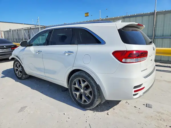 5XYPK4A52HG325183 2017 KIA SORENTO - Image 2