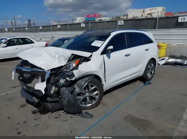 5XYPK4A52JG385499 2018 KIA SORENTO - Image 2