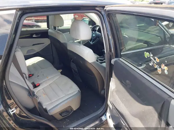 5XYPK4A52JG396583 2018 KIA SORENTO - Image 8