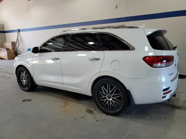 5XYPK4A52JG410885 2018 KIA SORENTO - Image 2