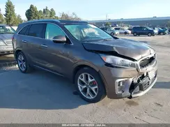 5XYPK4A52KG478637 2019 KIA SORENTO