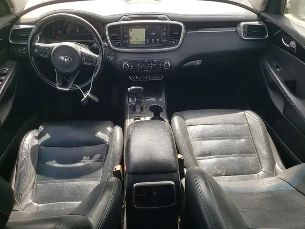 5XYPK4A53HG188724 2017 KIA SORENTO - Image 8