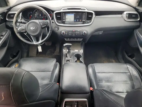 5XYPK4A53HG233564 2017 KIA SORENTO - Image 8