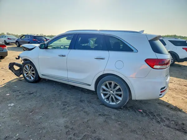 5XYPK4A53HG235167 2017 KIA SORENTO - Image 2