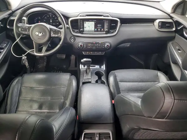 5XYPK4A53HG252373 2017 KIA SORENTO - Image 8