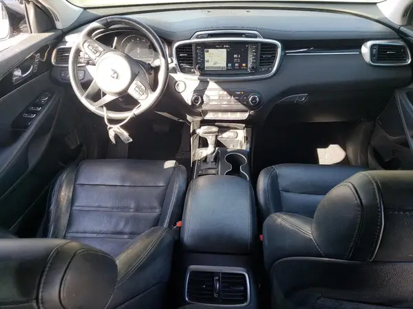 5XYPK4A53HG253975 2017 KIA SORENTO - Image 8