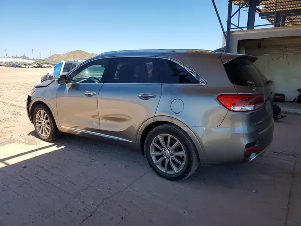 5XYPK4A53HG265883 2017 KIA SORENTO - Image 2