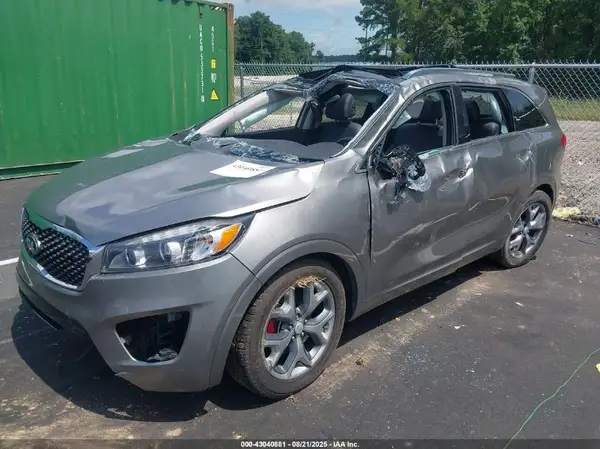 5XYPK4A53HG307209 2017 KIA SORENTO - Image 2