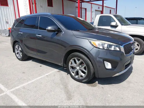 5XYPK4A53JG354309 2018 KIA SORENTO - Image 1