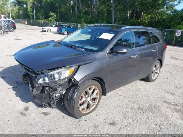 5XYPK4A53JG378139 2018 KIA SORENTO - Image 2