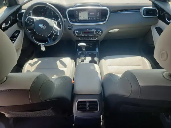 5XYPK4A53LG670957 2020 KIA SORENTO - Image 8