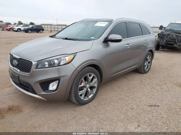 5XYPK4A54GG037681 2016 KIA SORENTO - Image 2