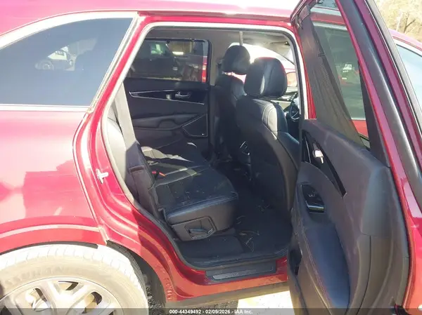 5XYPK4A54GG040550 2016 KIA SORENTO - Image 8