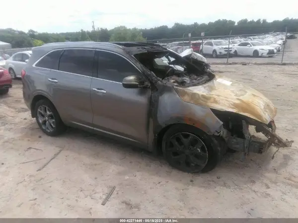 5XYPK4A54GG049233 2016 KIA SORENTO - Image 1