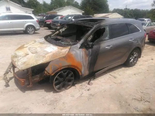 5XYPK4A54GG049233 2016 KIA SORENTO - Image 2