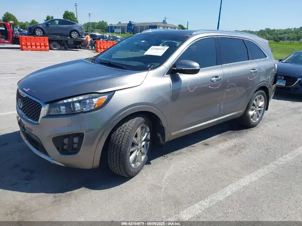 5XYPK4A54GG068932 2016 KIA SORENTO - Image 2