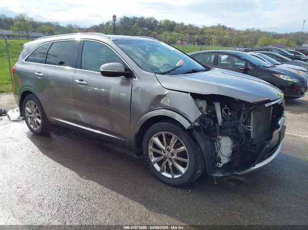 5XYPK4A54GG069305 2016 KIA SORENTO - Image 1