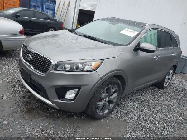 5XYPK4A54GG085682 2016 KIA SORENTO - Image 2