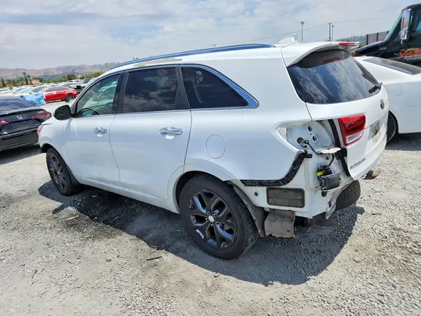 5XYPK4A54GG116574 2016 KIA SORENTO - Image 2