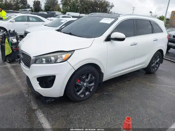 5XYPK4A54GG186964 2016 KIA SORENTO - Image 2