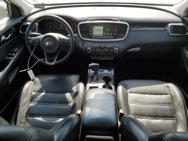 5XYPK4A54HG257131 2017 KIA SORENTO - Image 8