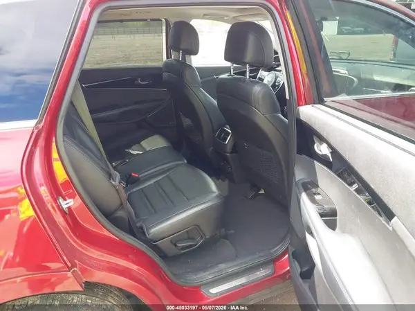 5XYPK4A54HG307378 2017 KIA SORENTO - Image 8