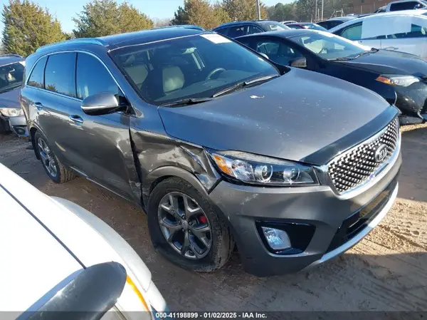5XYPK4A54JG379980 2018 KIA SORENTO - Image 1