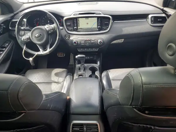 5XYPK4A54JG385875 2018 KIA SORENTO - Image 8