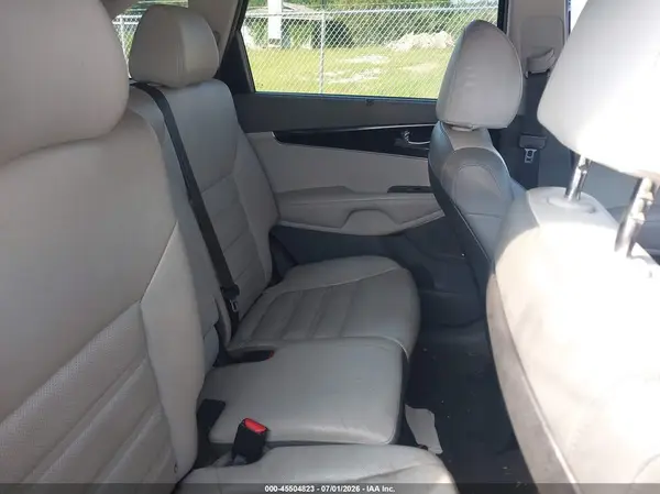 5XYPK4A54KG447308 2019 KIA SORENTO - Image 8