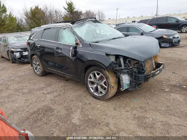 5XYPK4A54KG474265 2019 KIA SORENTO - Image 1