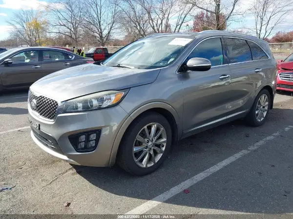 5XYPK4A55GG055705 2016 KIA SORENTO - Image 2