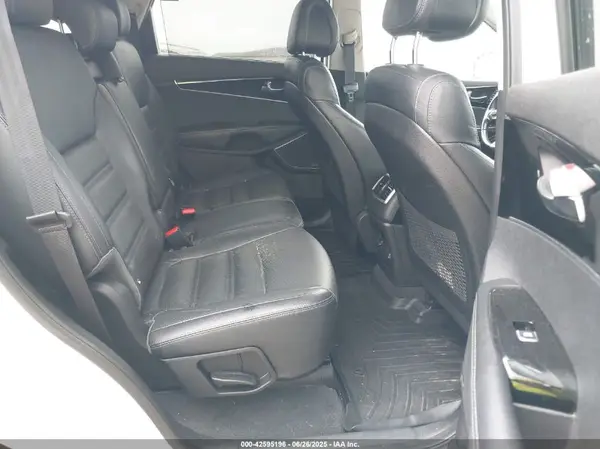 5XYPK4A55GG115000 2016 KIA SORENTO - Image 8
