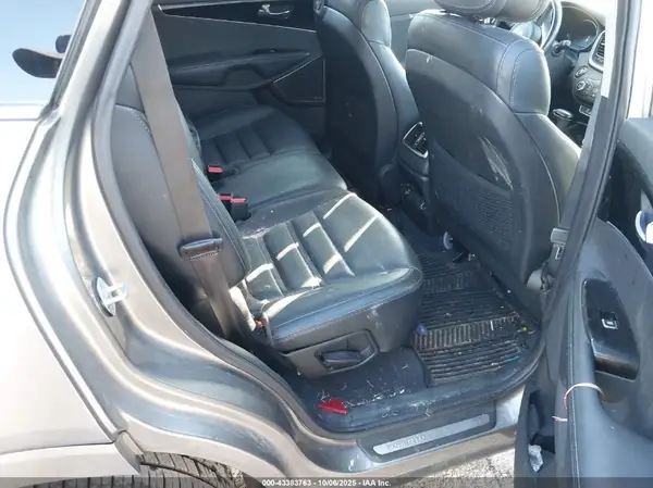 5XYPK4A55GG164360 2016 KIA SORENTO - Image 8