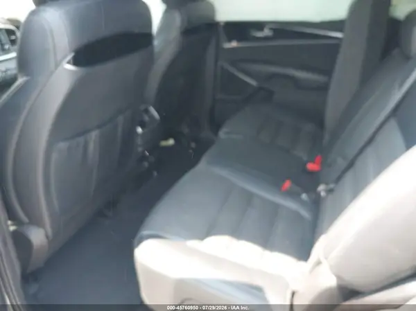 5XYPK4A55HG241553 2017 KIA SORENTO - Image 8