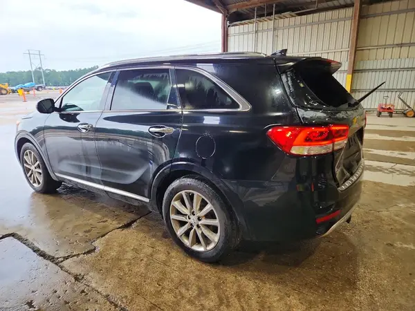 5XYPK4A55HG320673 2017 KIA SORENTO - Image 2