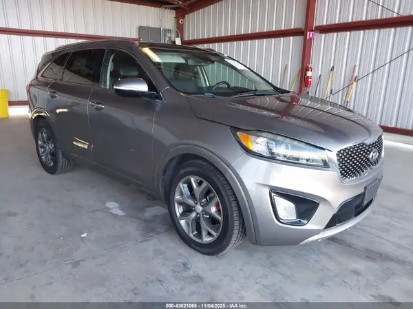 5XYPK4A55JG410766 2018 KIA SORENTO - Image 1