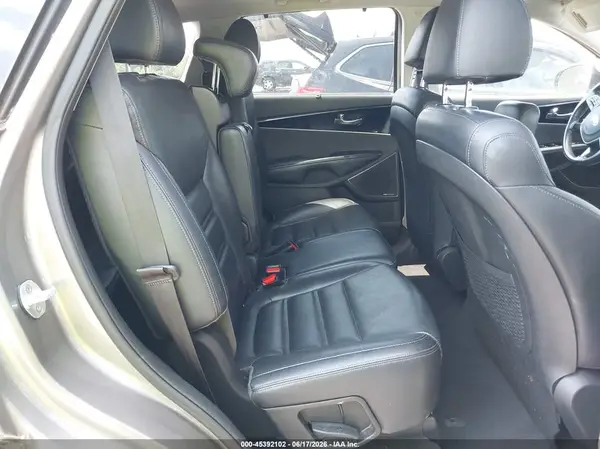 5XYPK4A55KG453232 2019 KIA SORENTO - Image 8