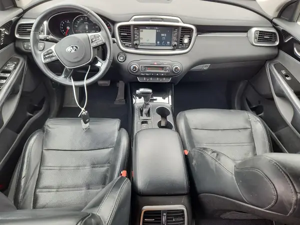 5XYPK4A55KG464215 2019 KIA SORENTO - Image 8