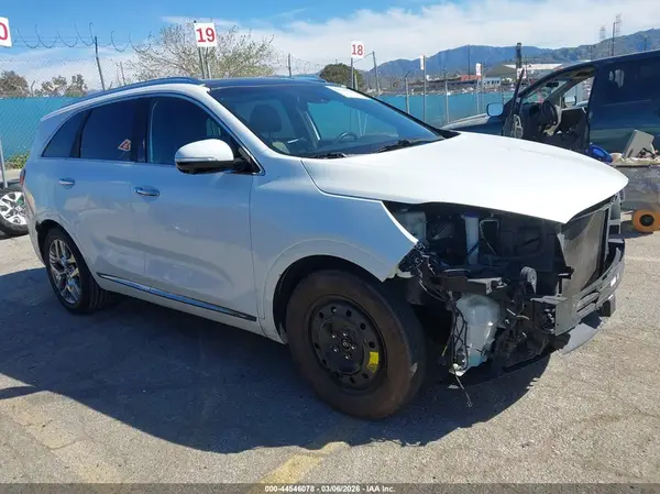 5XYPK4A55KG583155 2019 KIA SORENTO - Image 1